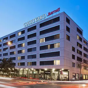 4* מלון Courtyard By Marriott North